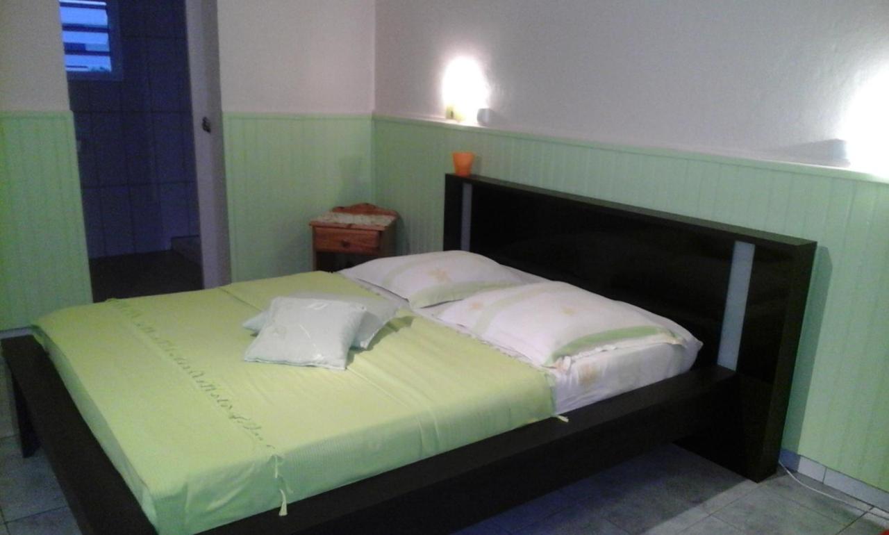 Petite Fleur De Lentilles Bed & Breakfast Cilaos Exterior photo