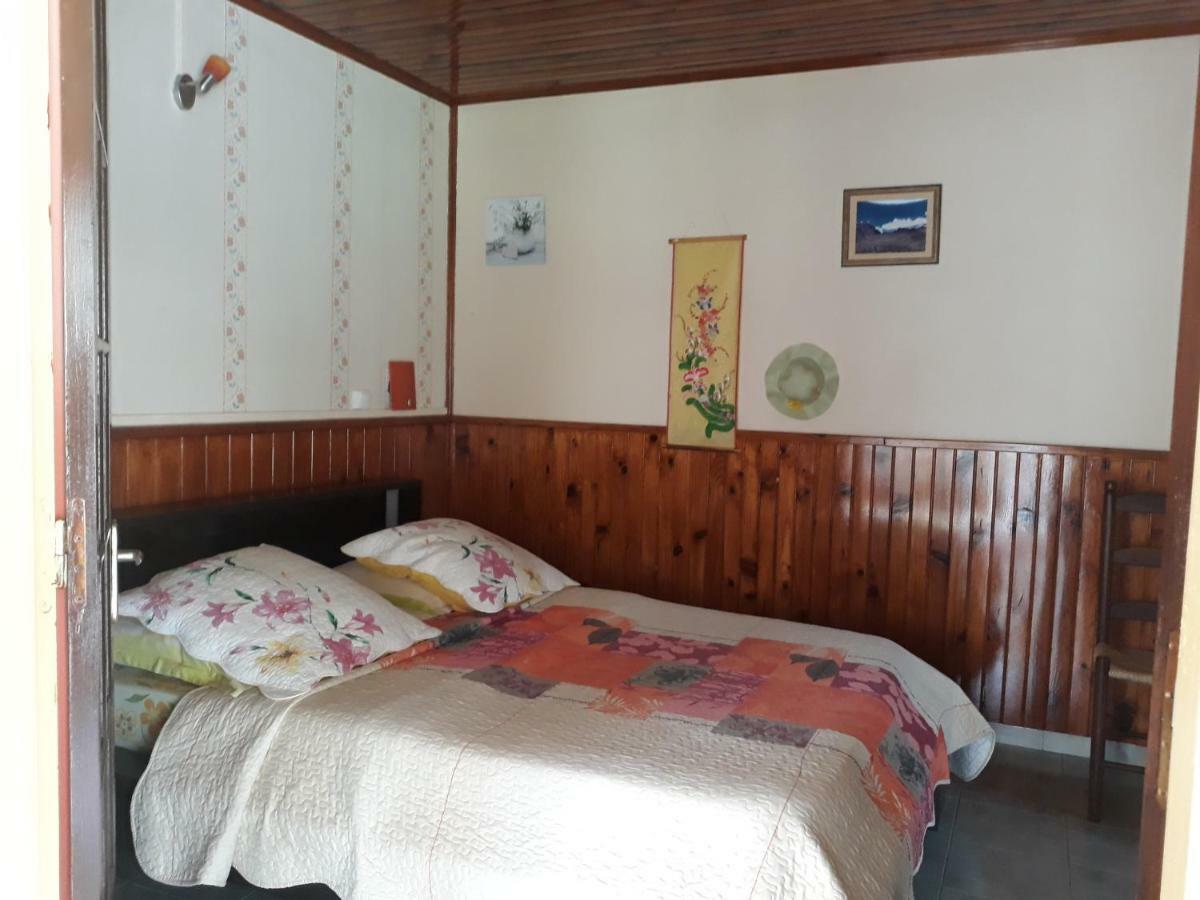 Petite Fleur De Lentilles Bed & Breakfast Cilaos Exterior photo
