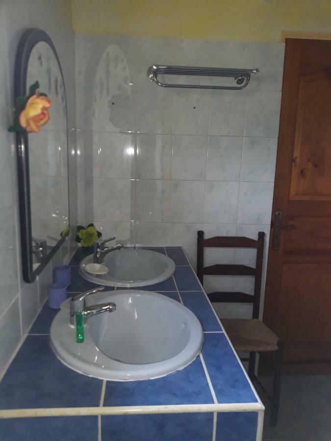 Petite Fleur De Lentilles Bed & Breakfast Cilaos Exterior photo