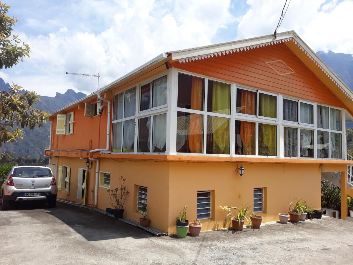 Petite Fleur De Lentilles Bed & Breakfast Cilaos Exterior photo